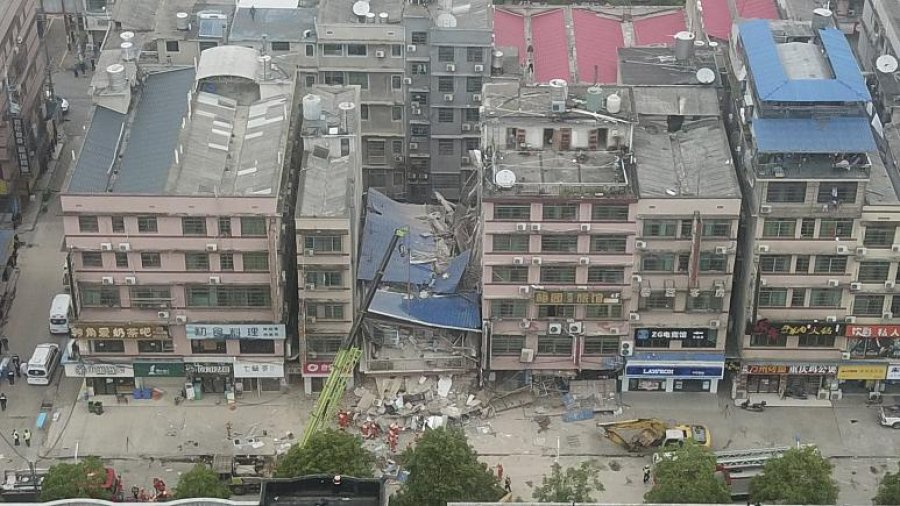Policia arreston 9 persona pas shembjes së ndërtesës në Kinë