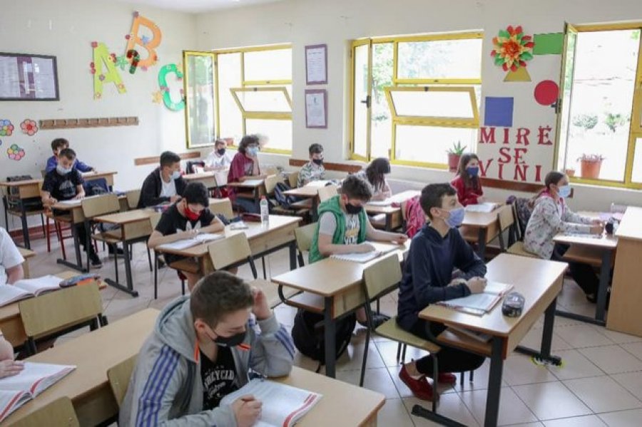 Arsimi: Më 23 maj testohen nxënësit e klasave të 5-a në tri lëndë