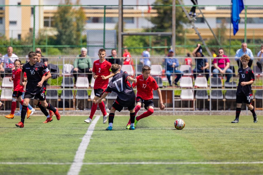 Turneu i përfaqësueseve rajonale/ Tirana dhe Korça shkojnë në finalen e moshës U-15