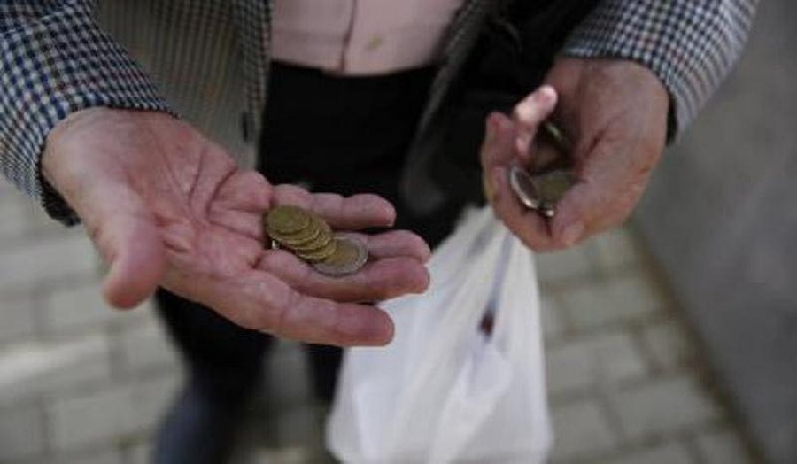 Presion çmimesh mbi të varfrit: Buka, vaji, bulmeti - deri në 24% më shtrenjtë se vjet