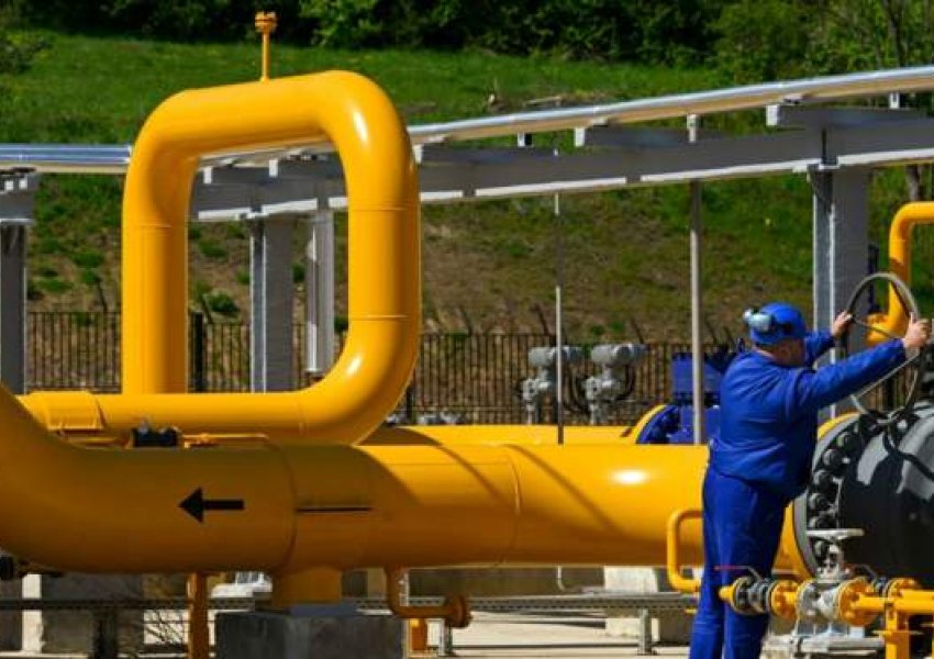 Ukraina mbyll rrjedhën e gazit rus që kalon në tokën e saj për në Evropë