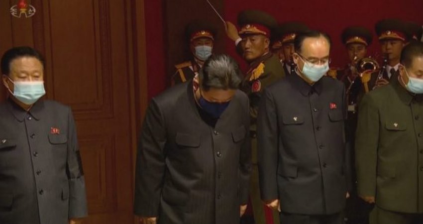Koronavirusi 'pushton' Korenë e Veriut, kjo është kura e çuditshme e sugjeruar nga mjekët