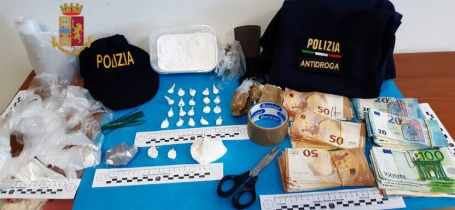 Kokainë e 9 mijë euro, arrestohet shqiptari në Ankona
