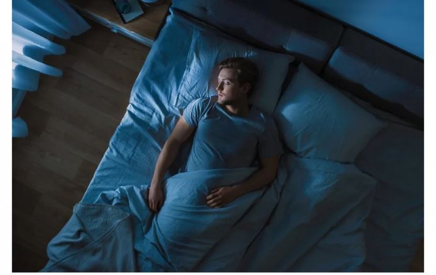 Zbulohet një lidhje e ngushtë midis gjumit dhe peshës trupore
