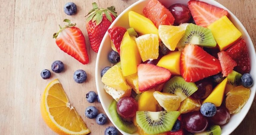 Mjeku paralajmëron për frutat e zakonshme që duhet t’i shmangni nëse dëshironi të humbni peshë