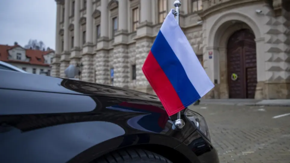 Lufta në Ukrainë: Rusia do të dëbojë 24 diplomatë italianë dhe 34 francezë