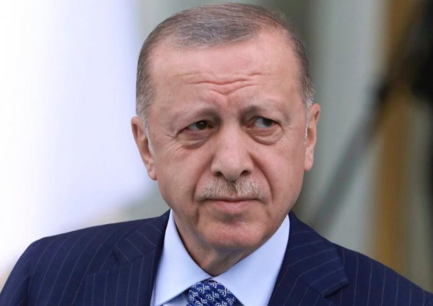 Erdogan po saboton NATO-n: A mund të përjashtohet nga aleanca?