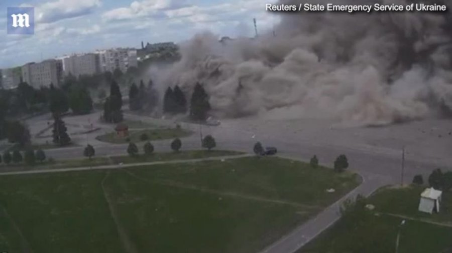 VIDEO/ Ushtria ruse shkatërron qendrën artistike në Kharkiv