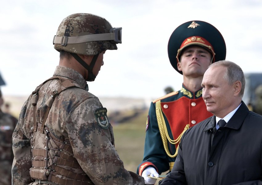 Rusia kryen stërvitjen e parë ushtarake me Kinën që nga pushtimi i Ukrainës