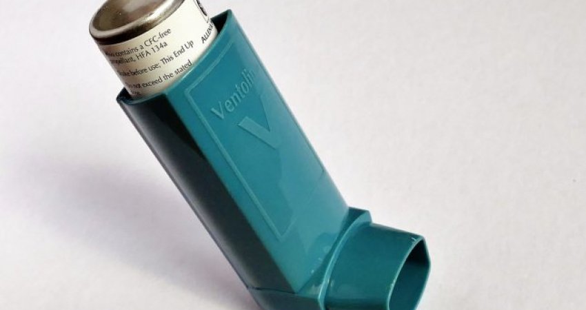 Inhalatori që kombinon albuterol dhe budesonidi mund të ndalojë sulmet e astmës