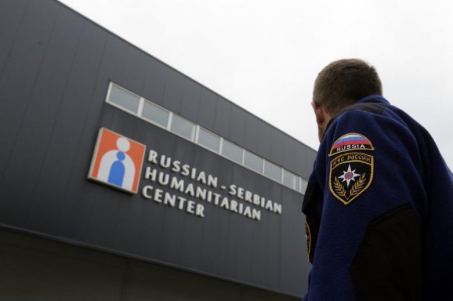 Euro-parlamentarët propozojnë mbylljen e Qendrës humanitare ruso-serbe në Nish
