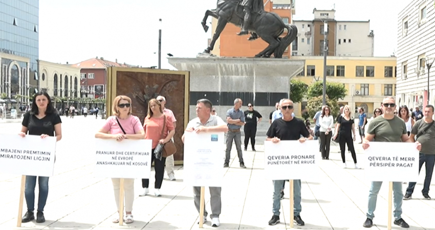 E dyta brenda ditës: Sërish protestë para Qeverisë së Kosovës