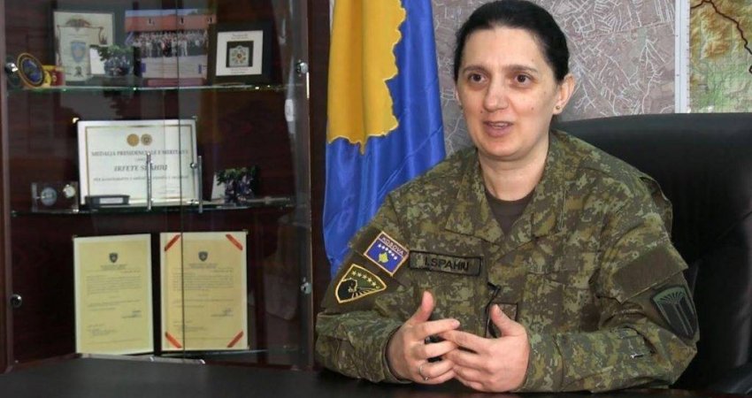 Kush është Irfete Spahiu, gruaja e parë gjeneralmajore dhe Inspektore Gjenerale e FSK-së