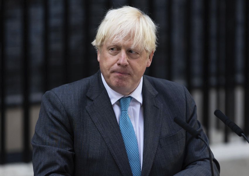 Johnson në telashe, ish-kryeministri i Britanisë rrezikon postin në Parlament