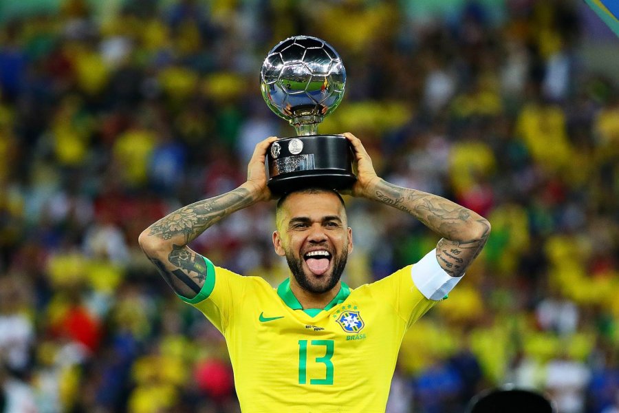 Brazili publikon listën për Kupën e Botës – përfshihet edhe Dani Alves