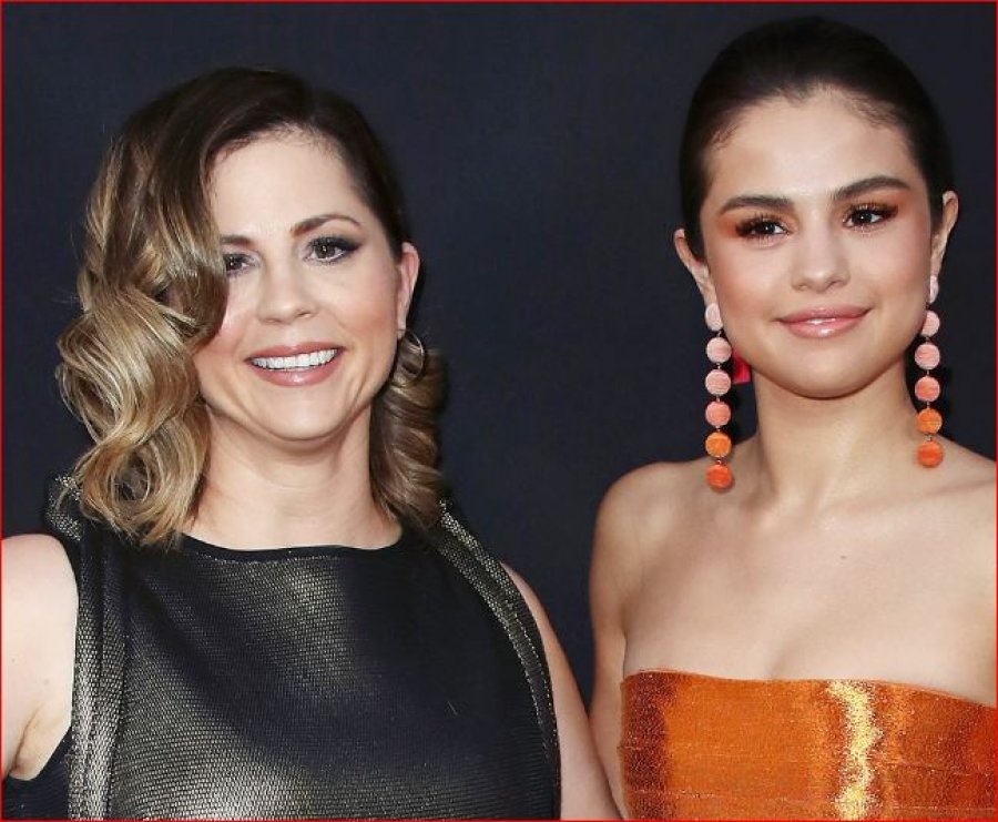  Mamaja e Selena Gomez refuzon të shikojë dokumentarin e vajzës së saj/ Ja arseja