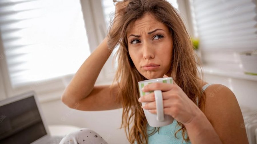 Si ndikon kafeja e parë në mëngjes në hormonet