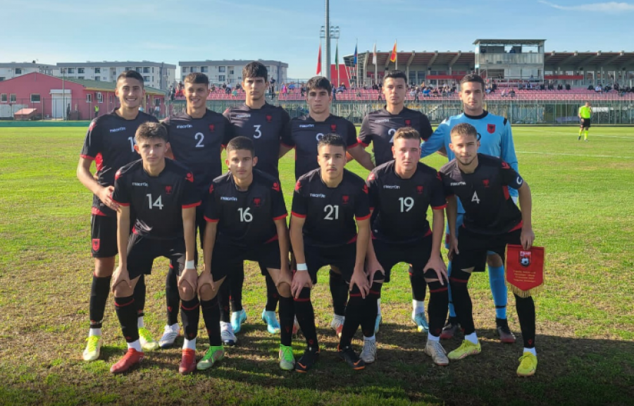 Shqipëria U-18/ Kuqezinjtë përmbyllin testet miqësore ndaj Malit të Zi