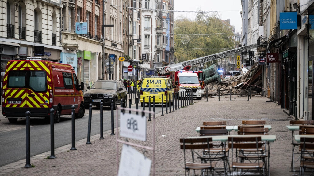 Gjendet një i vdekur nën gërmadhat e ndërtesave të shembura në Lille të Francës