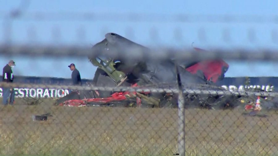 Gjashtë të vdekur nga përplasja e dy avionëve në shfaqjen ajrore në Dallas