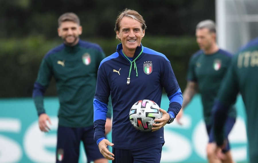 Formacioni i mundshëm i Italisë ndaj Shqipërisë, Mancini i beson sulmuesit të Romës