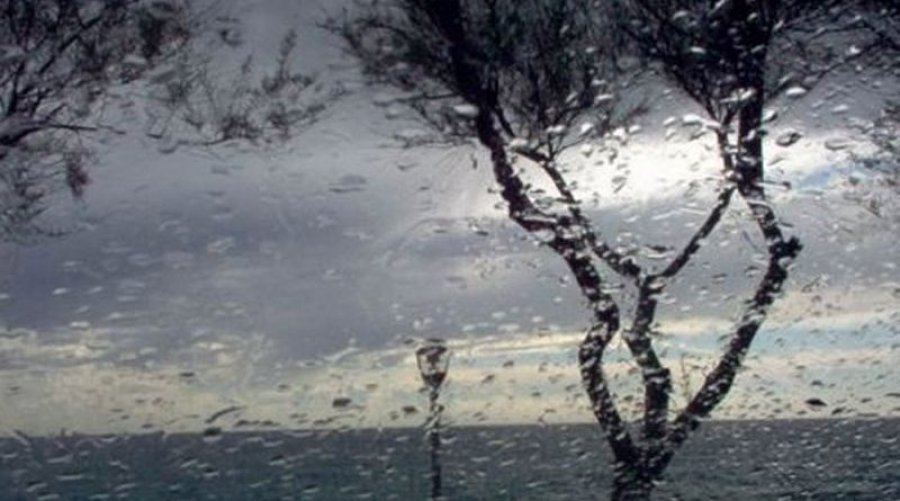 Fundjava: një ciklon mesdhetar përfshin zonën e Adriatikut, reshje shiu dhe stuhi