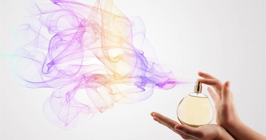 Ka disa arsye se pse nuk i duroni dot aromat e rënda të parfumeve