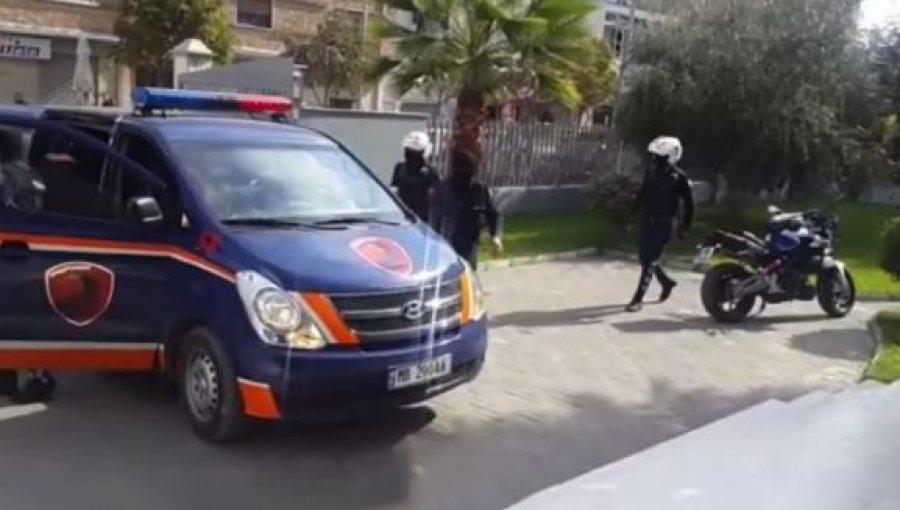 Vjedhje dhe dhunë, arrestohen dy persona në Vlorë