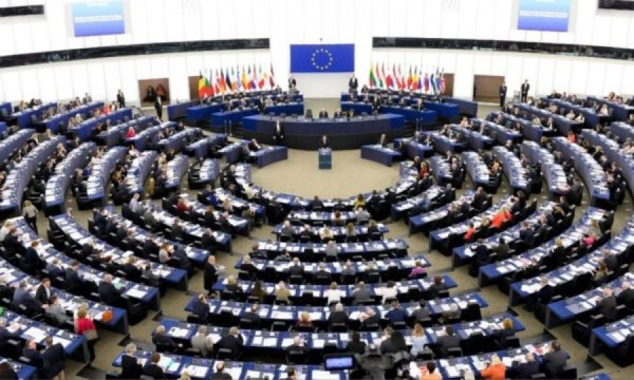 Parlamenti Evropian voton për rishikimin e ndihmës financiare të BE-së për Serbinë