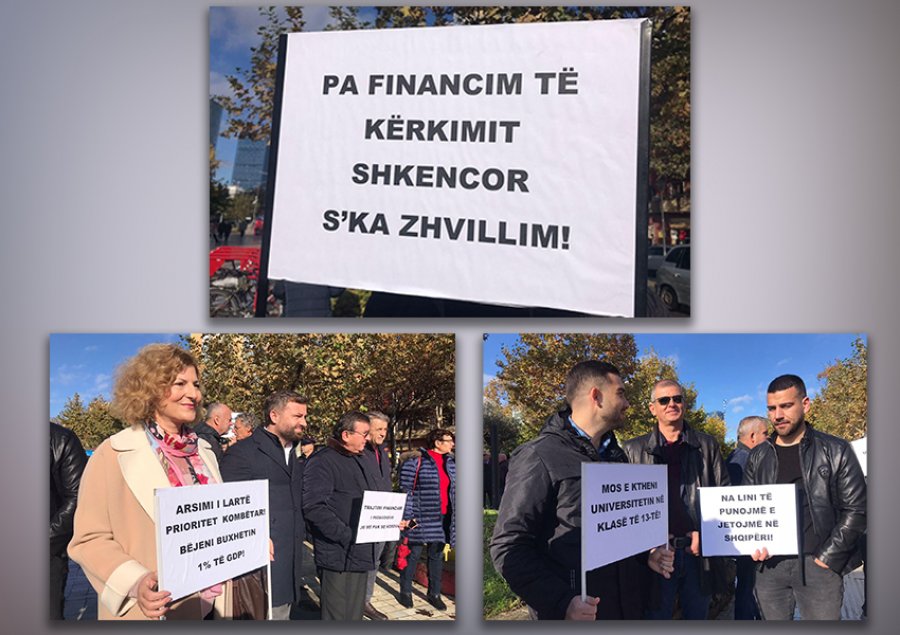 Pedagogët protestojnë para Kuvendit: Nuk është plotësuar asnjë kërkesë