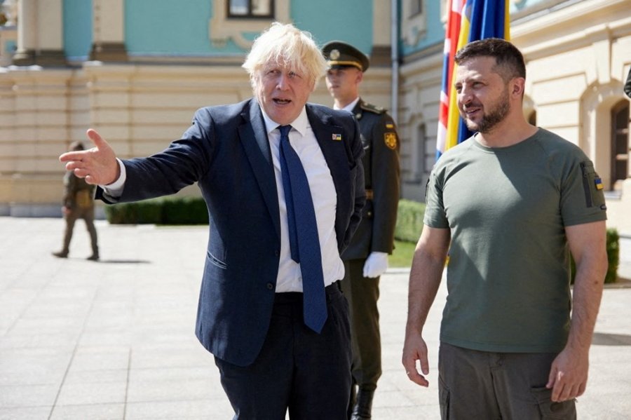 Boris Johnson bëhet qytetar nderi i Kievit