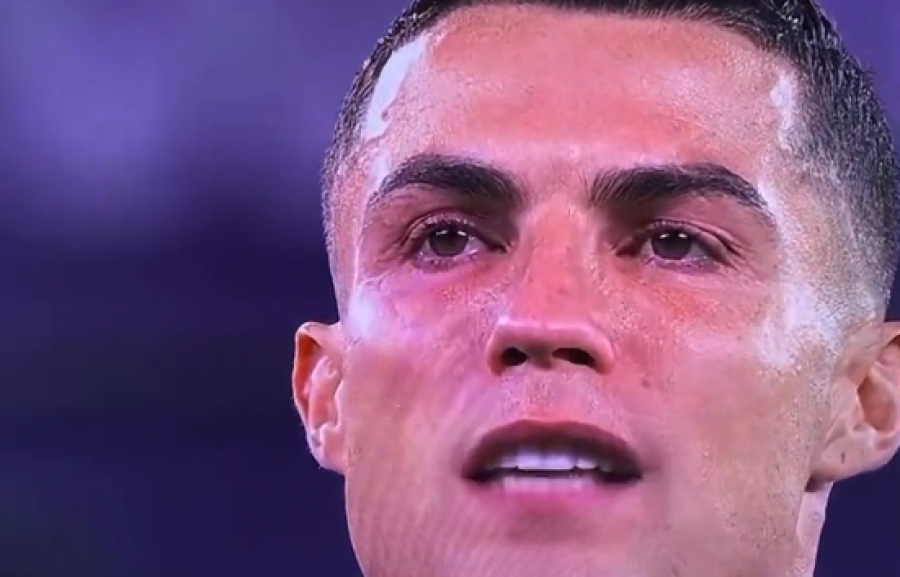 VIDEO/ Ronaldo qan gjatë këndimit të himnit të Portugalisë