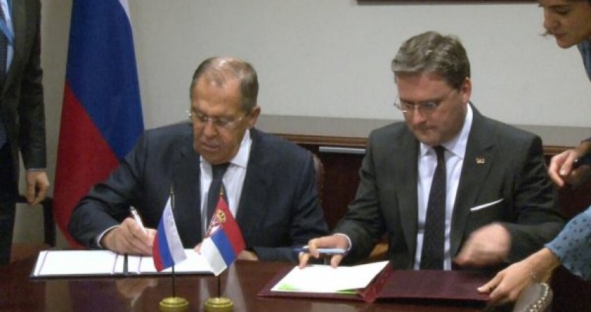 Marrëveshja mes Serbisë dhe Rusisë konsiderohet e rrezikshme për Ballkanin