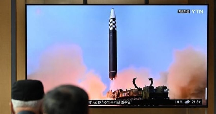 Koreja e Veriut lëshon raketa balistike për të katërtën herë gjatë javës