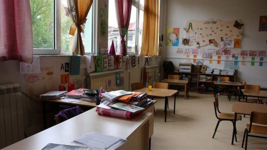Shqipëria kryeson listën/ Zbrazen bankat e shkollave fillore në Ballkanin Perëndimor