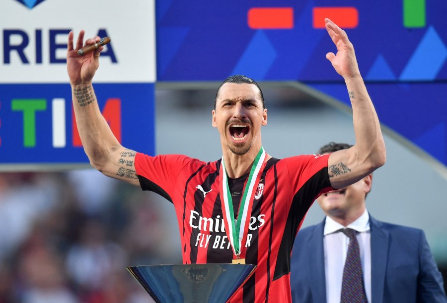 Ibrahimovic feston 41-vjetorin, Milani i bën urimin special: Nuk ka më lojtarë të tillë!
