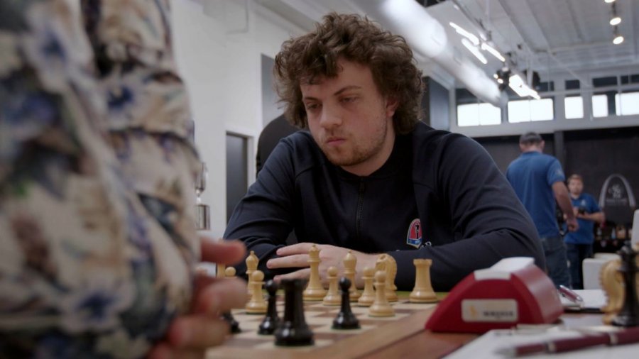 Mjeshtri adoleshent i shahut rezulton se ka mashtruar në dhjetëra ndeshje në internet