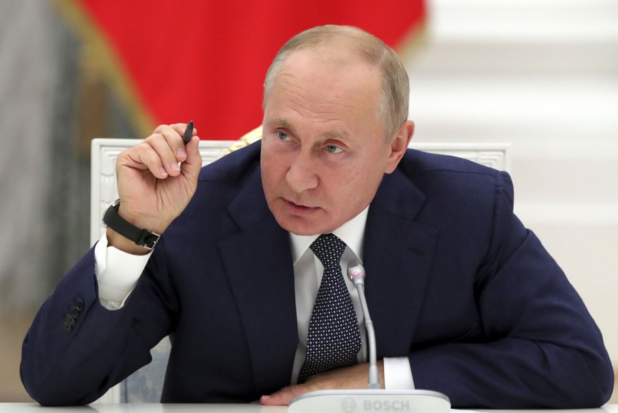 Vladimir Putin firmos ligjet që aneksojnë 4 rajonet e Ukrainës