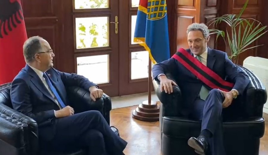 Presidenti vizitë në Shkodër, takohet me kryebashkiakun demokrat Bardh Spahia