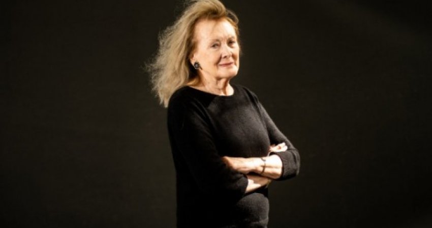 Annie Ernaux merr çmimin Nobel në Letërsi