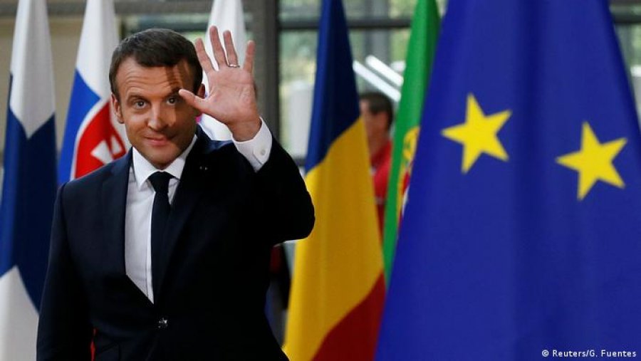 Propozimi francez për 'Bashkësi Politike Evropiane' mbledh në Pragë, 44 liderë shtetesh