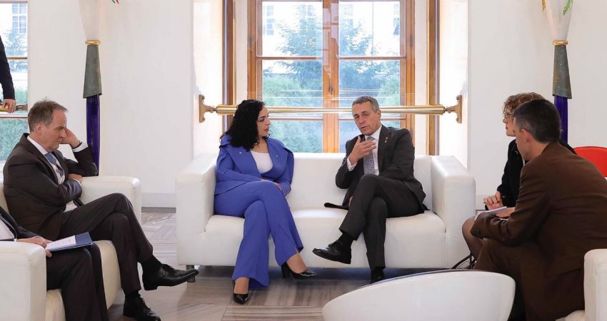 Osmani takohet me presidentin e Zvicrës, bisedojnë për anëtarësimin e Kosovës në KiE