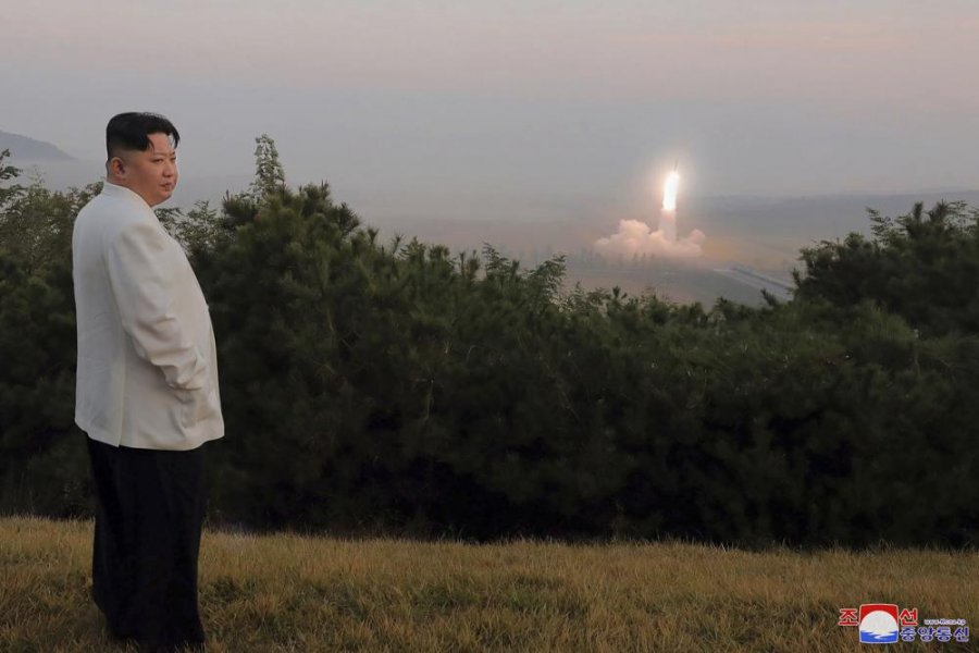 Koreja e Veriut pohon zyrtarisht se i testoi raketat bërthamore 'për të zhdukur' armiqtë