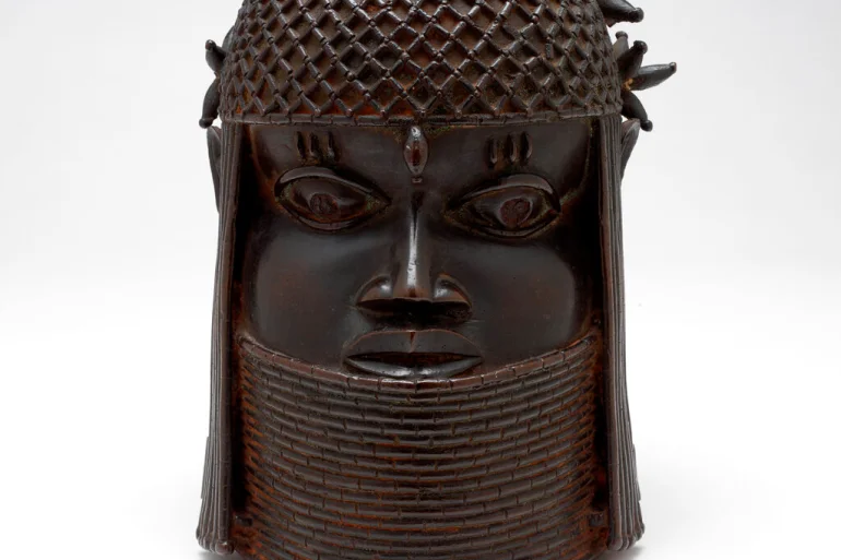 SHBA kthen bronzet e Beninit të vjedhura nga forcat koloniale britanike