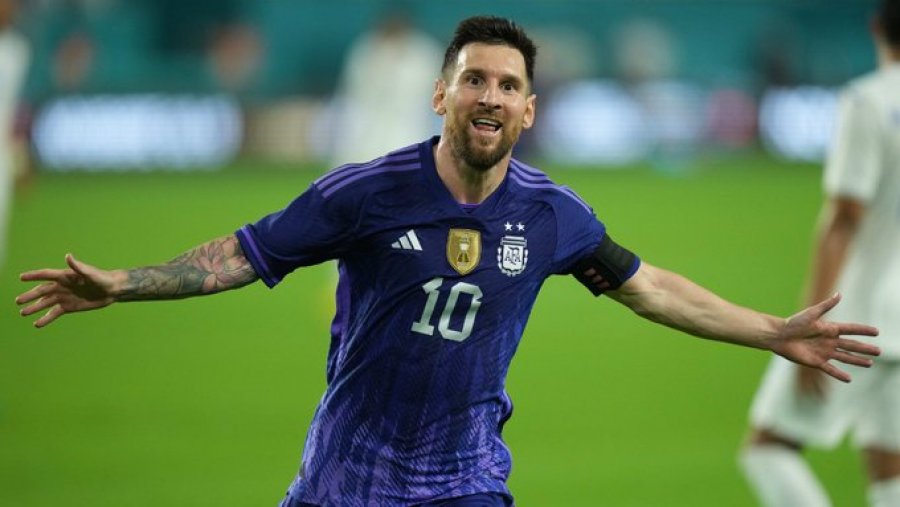 Biografi i Leo Messit vë bast për të ardhmen e argjentinasit