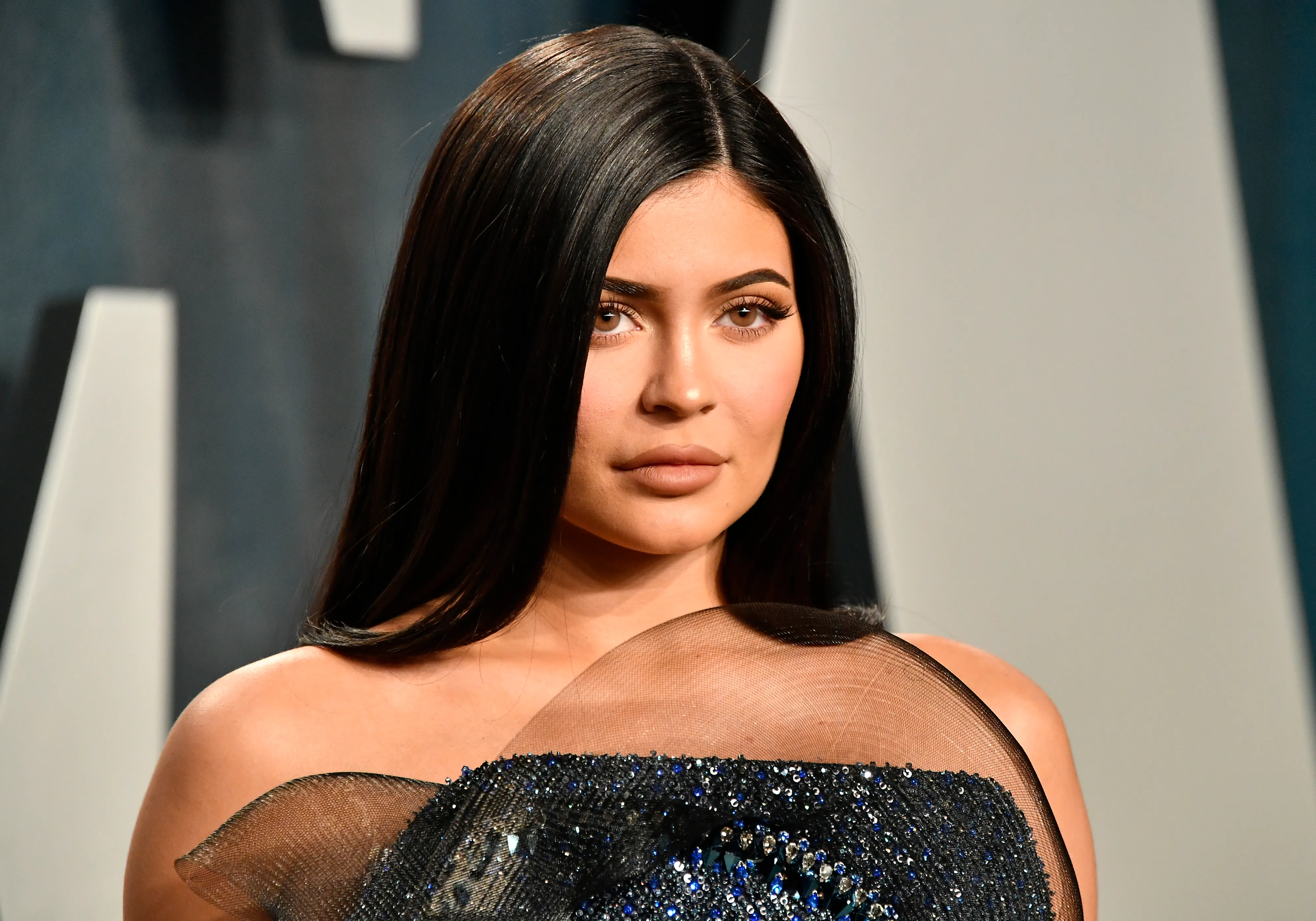 'Kam qarë pa pushim' Kylie Jenner flet për depresionin e saj pas lindjes