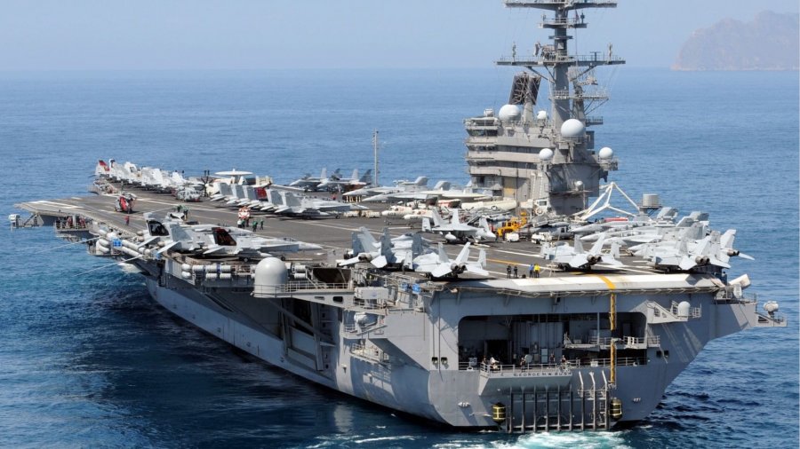 FOTO/ SHBA po mbron Europën me super-aeroplanmbajtësen ‘USS Bush’