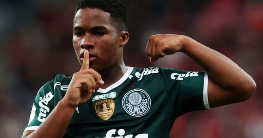 VIDEO/ Kërkohet nga klubet 'big' në Europë, 16-vjeçari brazilian shkruan historinë me golin e shënuar