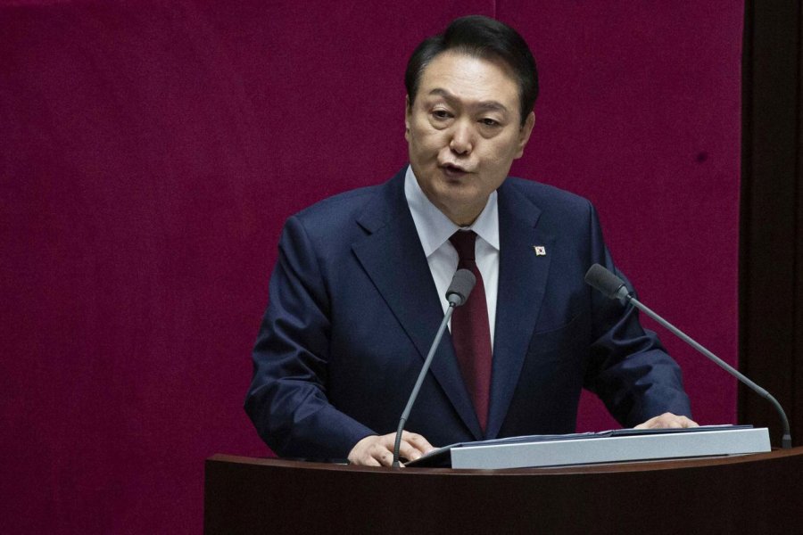 Presidenti i Koresë së Jugut mohon furnizimin me armë Ukrainës pas akuzës së Putinit 