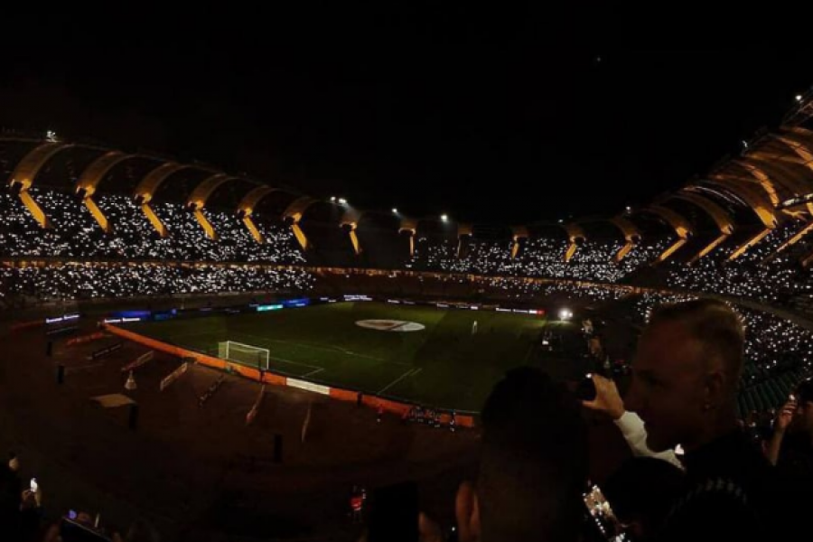Skena të pabesueshme në Itali: Në stadiumin mitik u thye një rekord me një shfaqje të paharrueshme